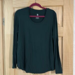 Long sleeve nursing tee
